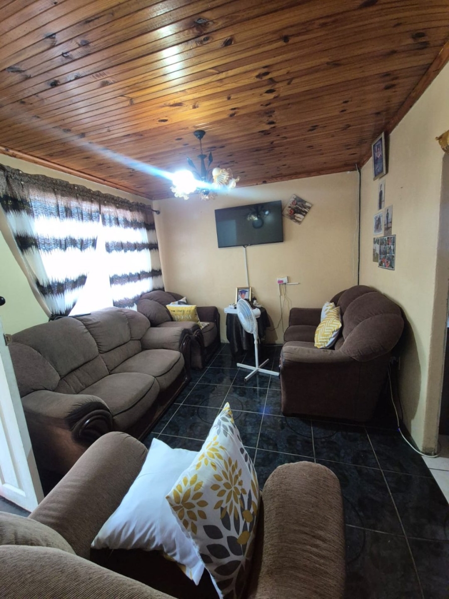 2 Bedroom Property for Sale in Bethelsdorp Eastern Cape